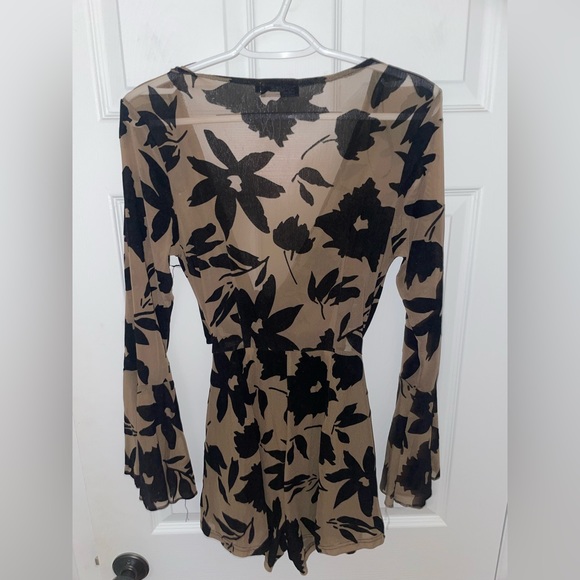 Fall Floral Romper - Picture 3 of 4